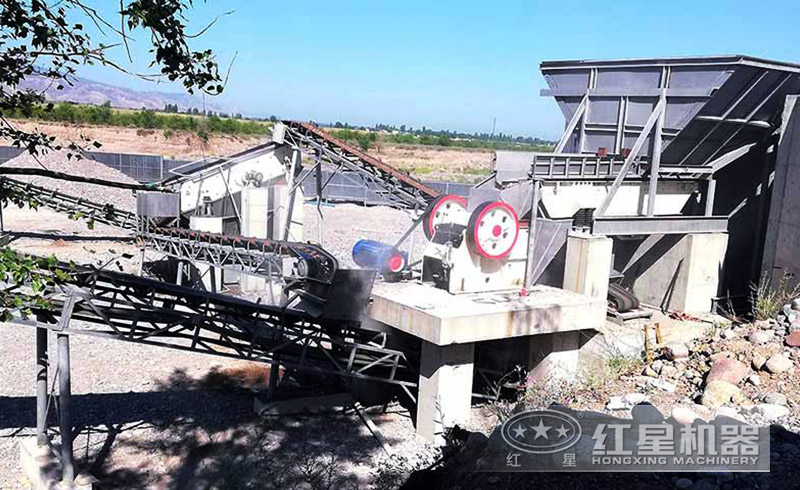 顎式破碎機(jī)客戶加工現(xiàn)場(chǎng)展示