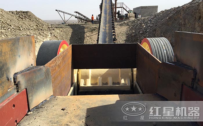 碎石機(jī)作業(yè)現(xiàn)場(chǎng)