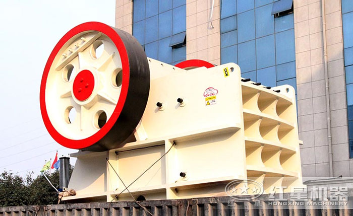 石頭磕石機(jī)發(fā)貨忙