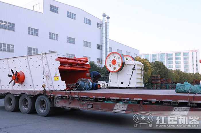 紅星小型鄂式碎石機發(fā)往山西