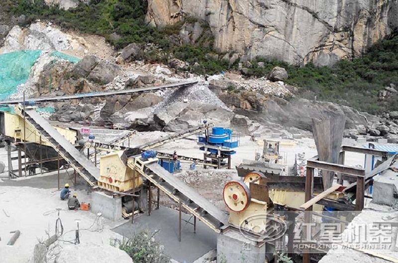 石料場(chǎng)生產(chǎn)現(xiàn)場(chǎng)