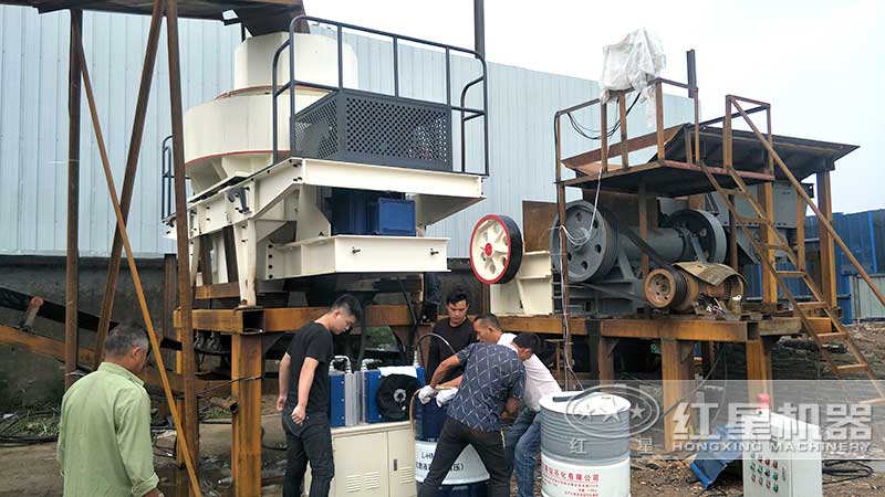 破碎制砂生產(chǎn)現(xiàn)場