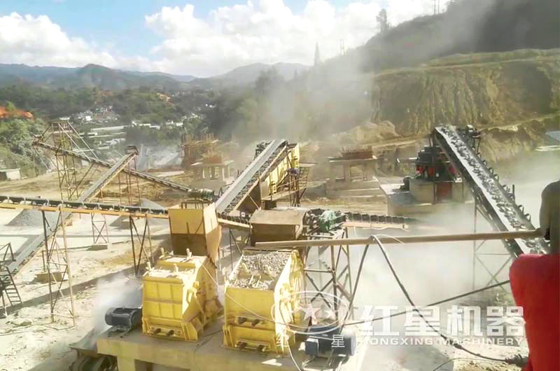 時產(chǎn)500噸石料的破碎生產(chǎn)現(xiàn)場