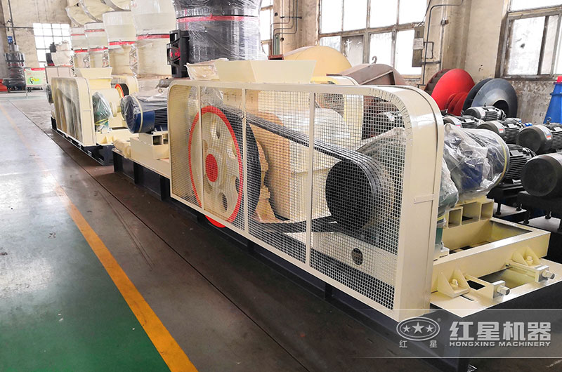 對輥式破碎設(shè)備