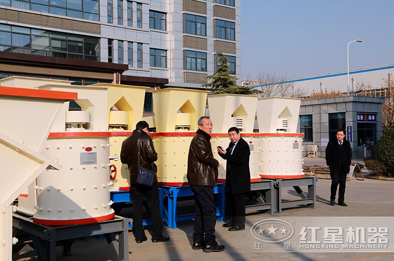 用戶來廠參觀考察設(shè)備