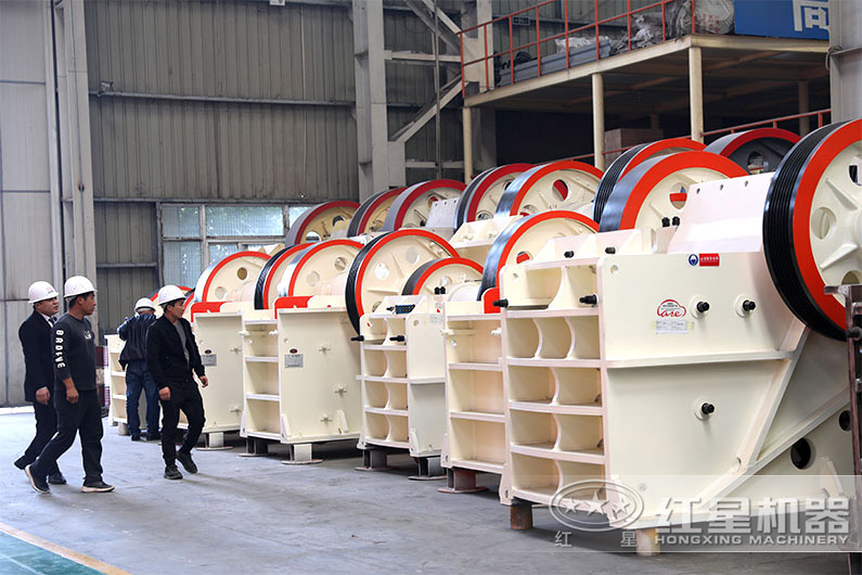 用戶進(jìn)廠參觀設(shè)備現(xiàn)場(chǎng)