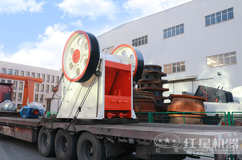 石料破碎機發(fā)貨現(xiàn)場